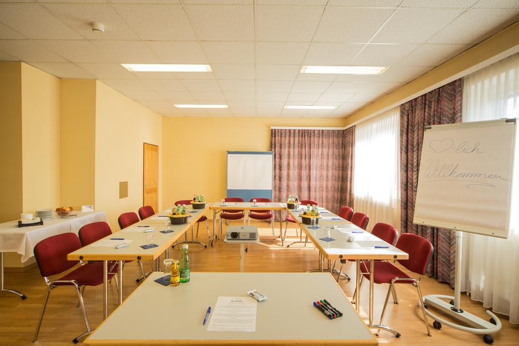 Hotel Restaurant Schwartz Neusiedl am Steinfelde Εξωτερικό φωτογραφία