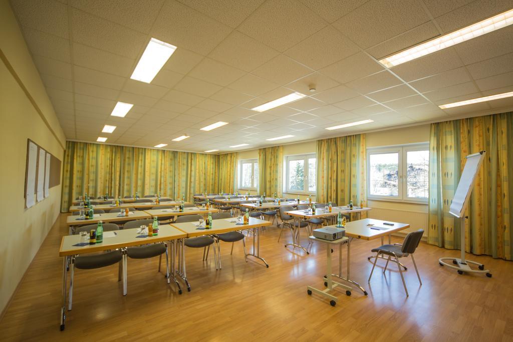 Hotel Restaurant Schwartz Neusiedl am Steinfelde Εξωτερικό φωτογραφία