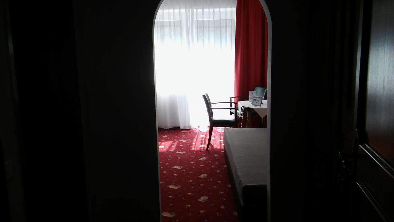 Hotel Restaurant Schwartz Neusiedl am Steinfelde Εξωτερικό φωτογραφία