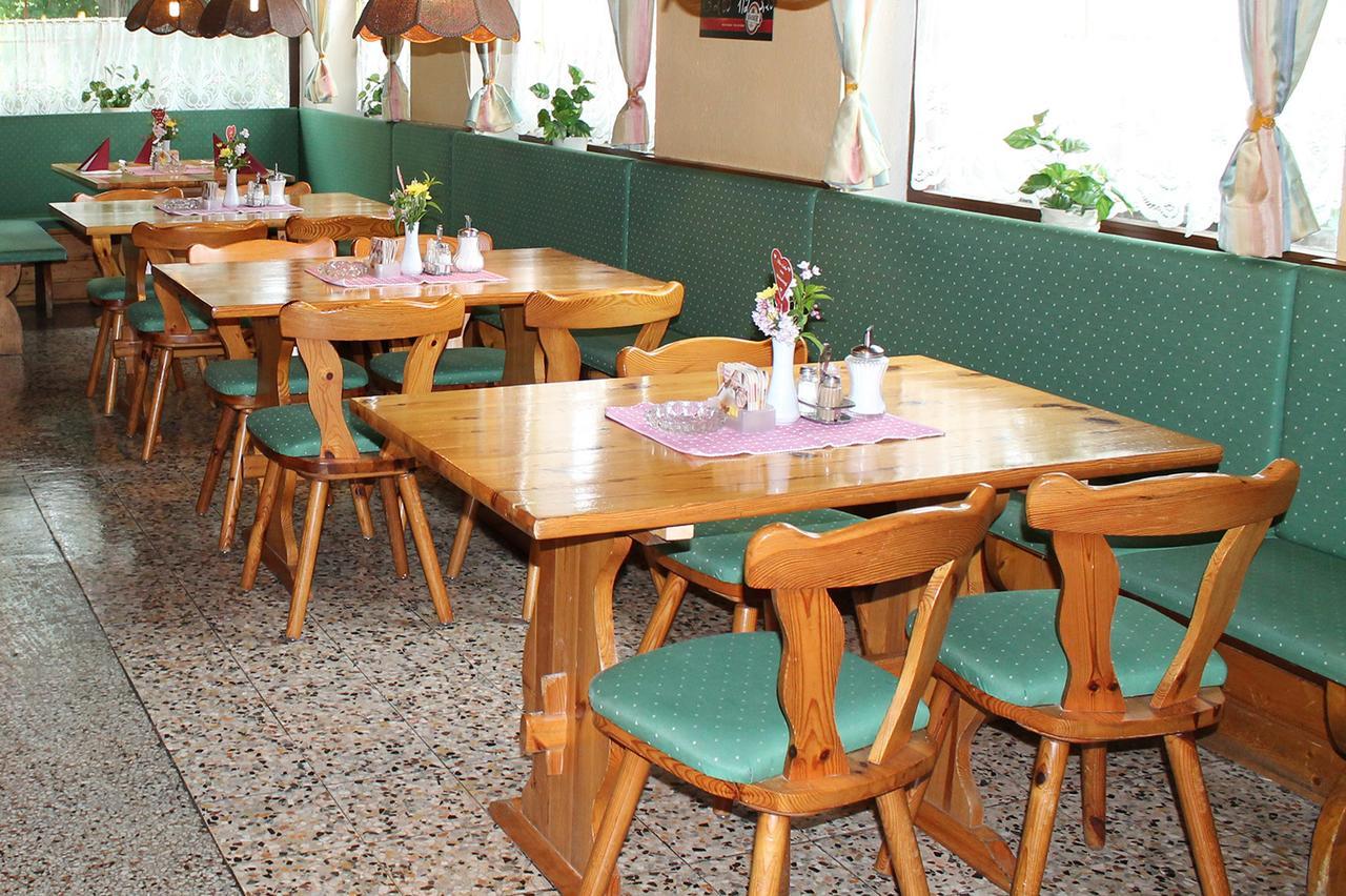 Hotel Restaurant Schwartz Neusiedl am Steinfelde Εξωτερικό φωτογραφία