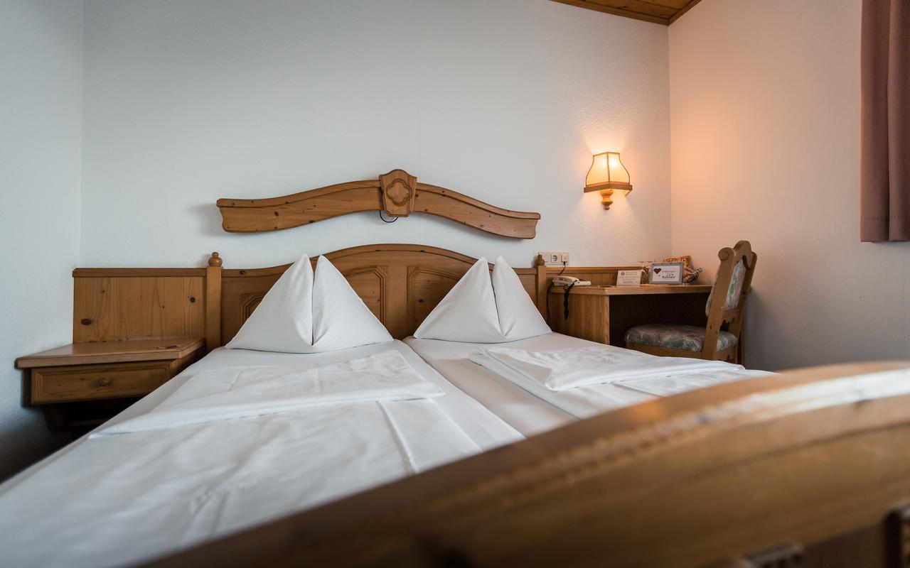 Hotel Restaurant Schwartz Neusiedl am Steinfelde Εξωτερικό φωτογραφία