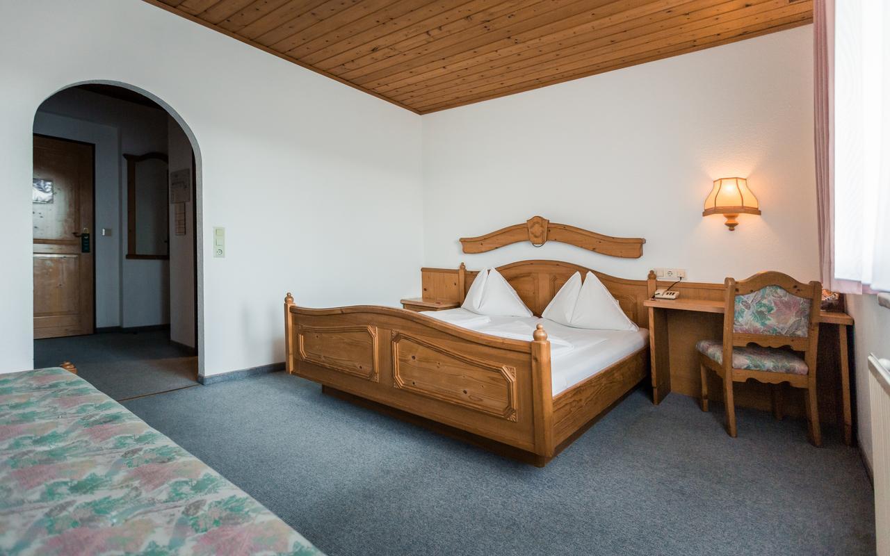 Hotel Restaurant Schwartz Neusiedl am Steinfelde Εξωτερικό φωτογραφία