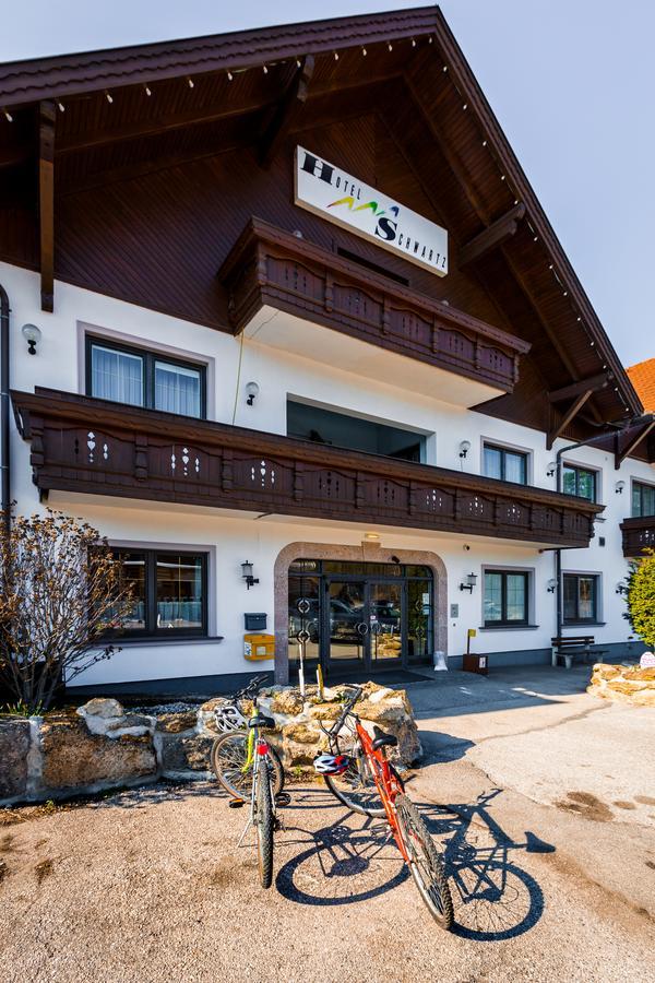 Hotel Restaurant Schwartz Neusiedl am Steinfelde Εξωτερικό φωτογραφία