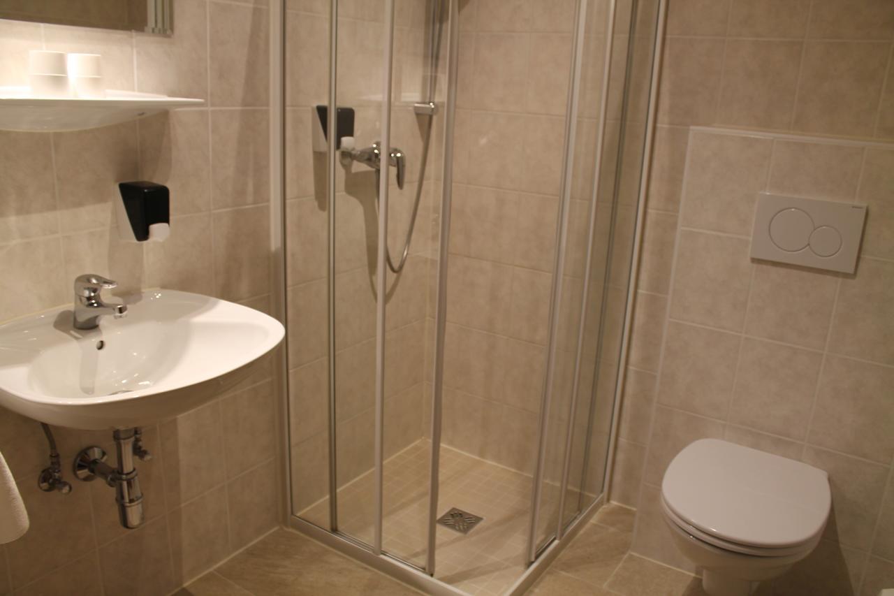 Hotel Restaurant Schwartz Neusiedl am Steinfelde Εξωτερικό φωτογραφία