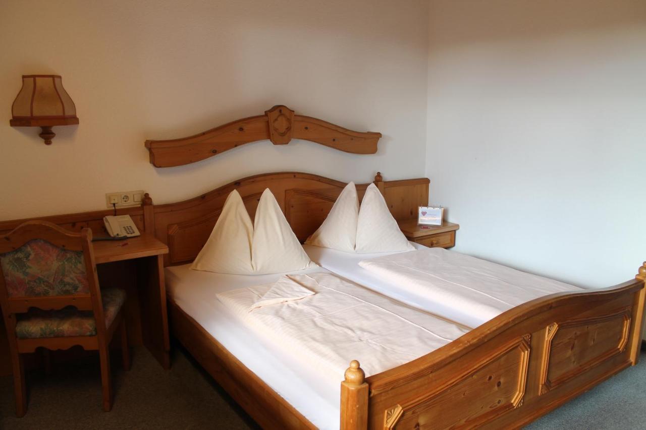 Hotel Restaurant Schwartz Neusiedl am Steinfelde Εξωτερικό φωτογραφία
